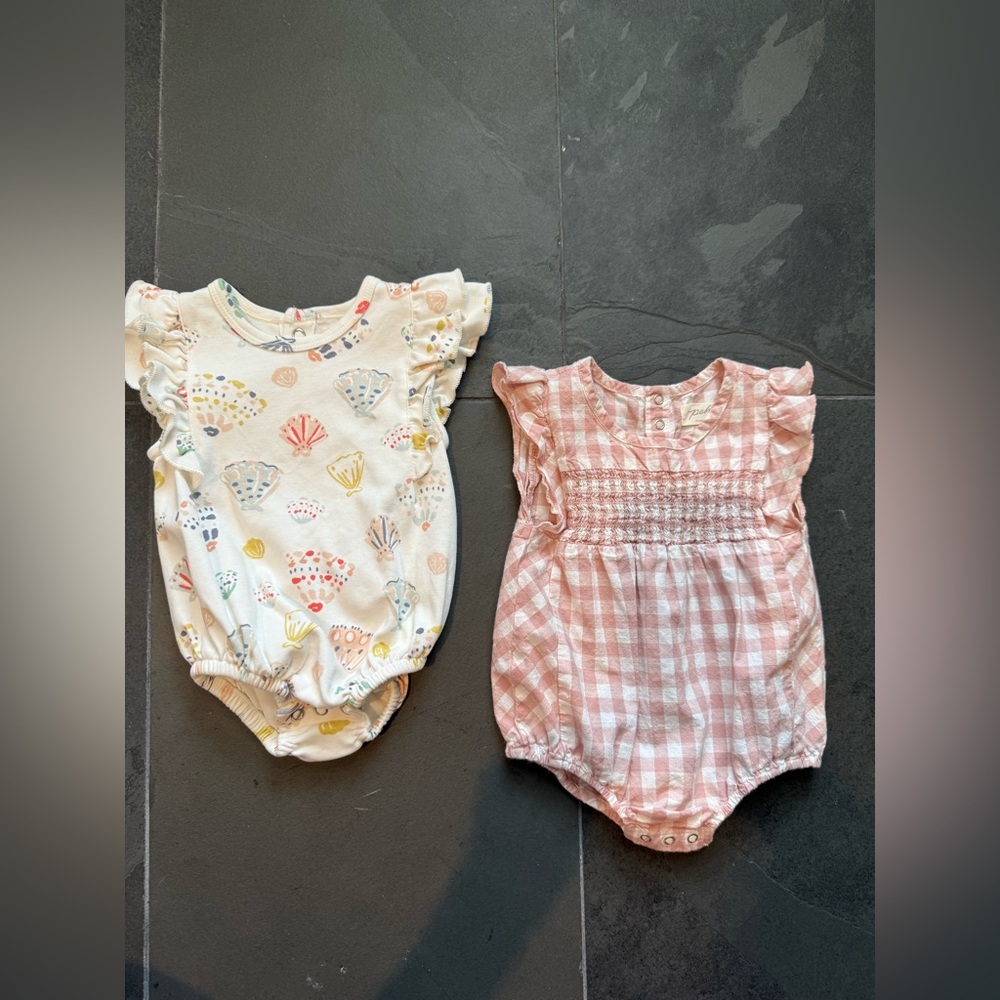 Set of Two Pehr Organic Cotton Baby bubbles - New without tags. Both 3-6 month.
